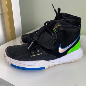 Nike Kyrie Sneakers